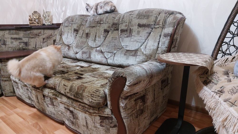 Продам диван угловой