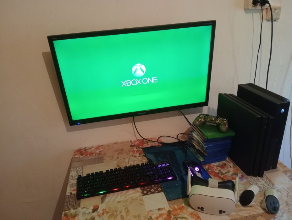 Vând Xbox One in stare perfecta.