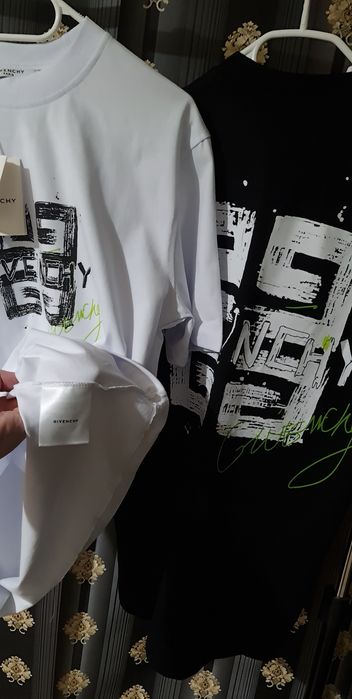 Tricou Givenchy  lichidare de stoc