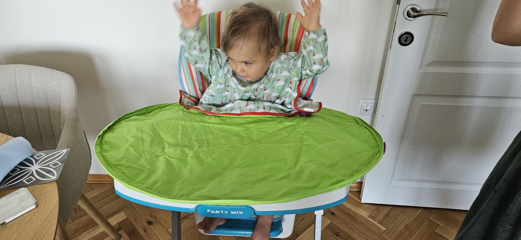 Tidy tot - престилка за захранване