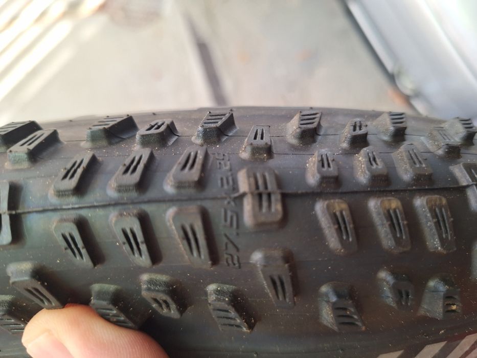 Комплект гуми 27.5