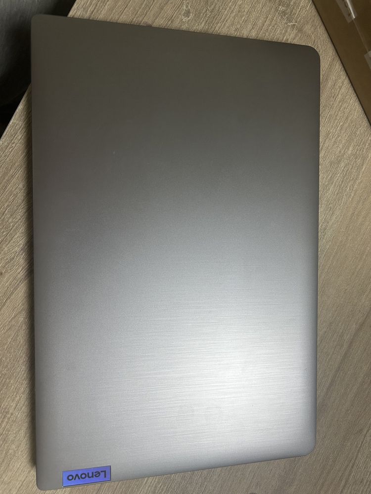 Лаптоп Lenovo IdeaPad 3