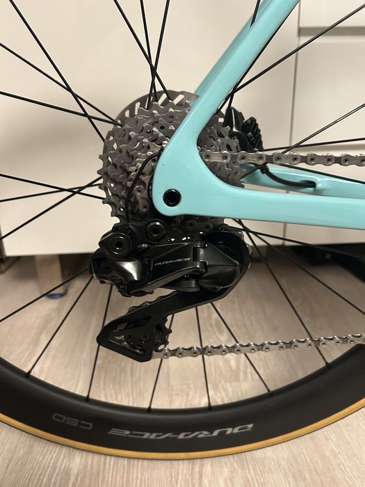 Cursiera Bianchi Specialissima di2 2025 Dura Ace 12V