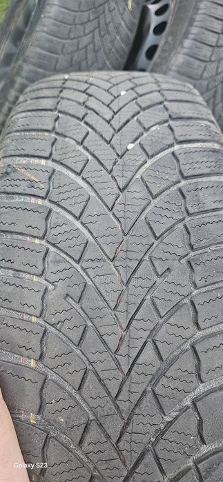 Anvelope Iarna Bridgestone 215 65 17