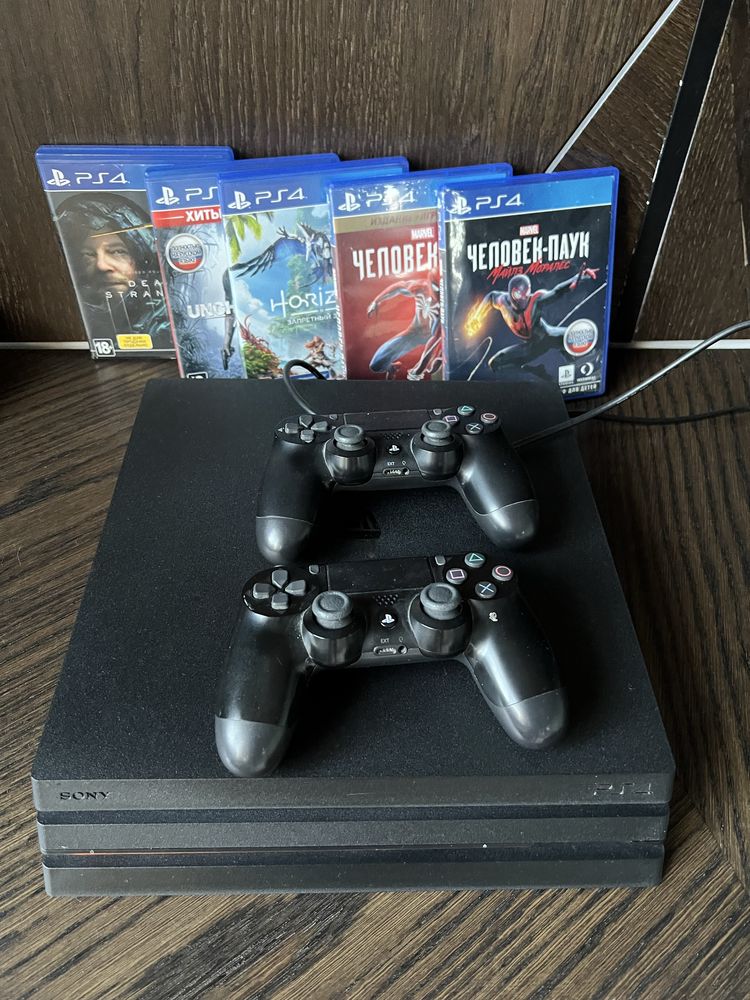 Ps 4 pro в хорошем состоянии на 1tb