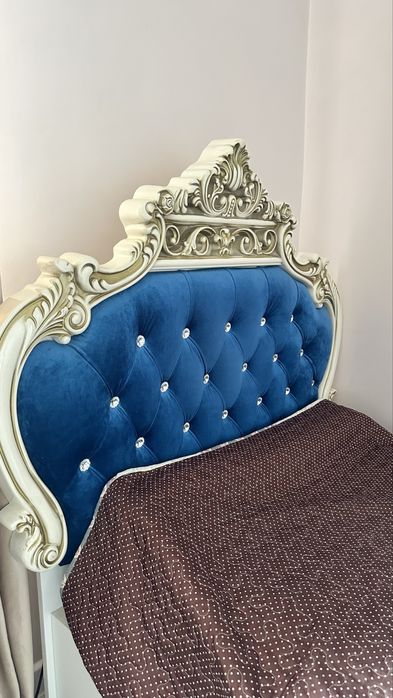 СРОЧНО!! Продам кровать с матрасом