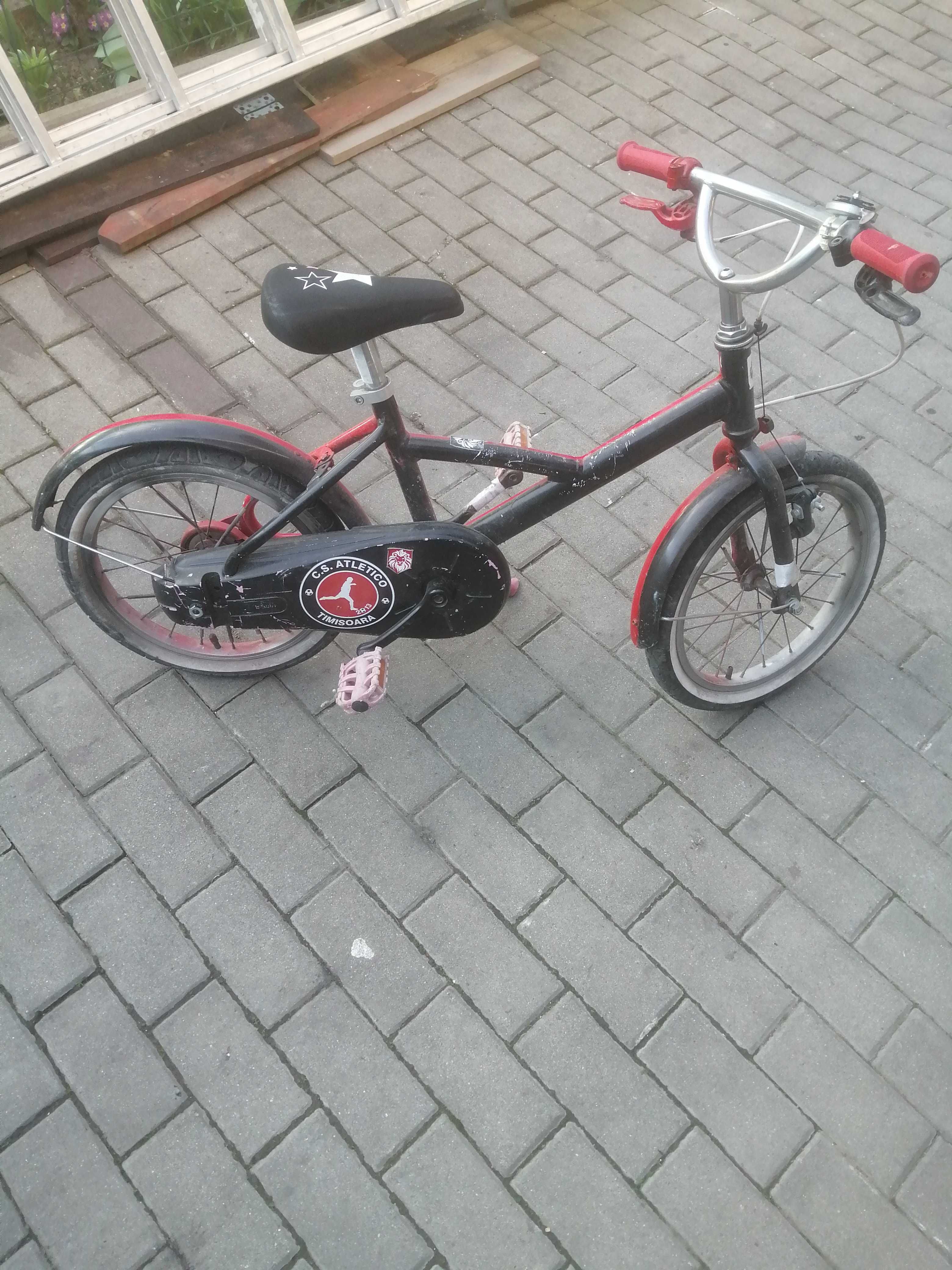 Vand bicicleta cu roti pe 16''