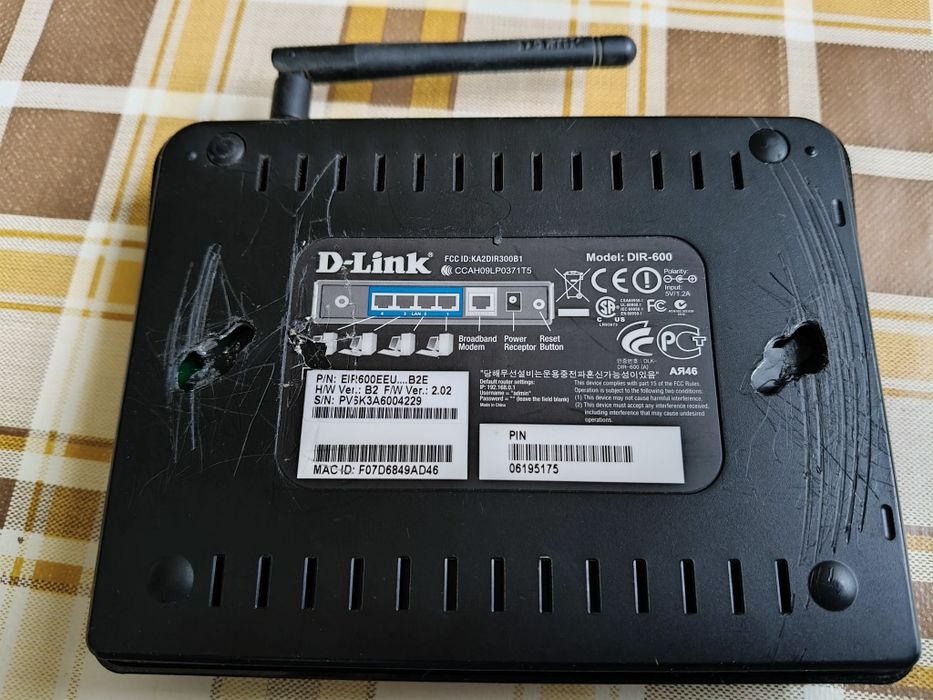 router D-Link DIR-600