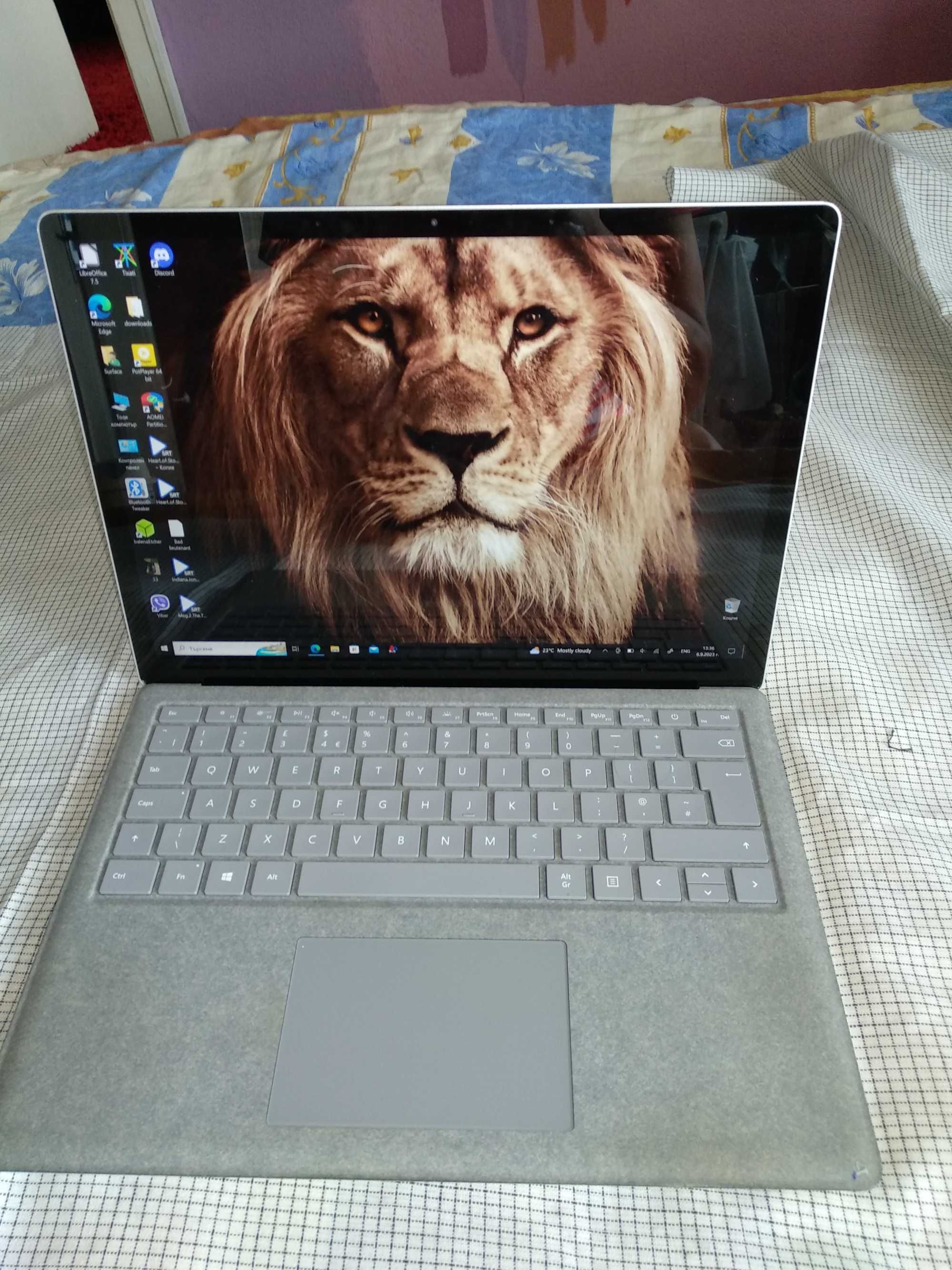 Лаптоп Microsoft Surface