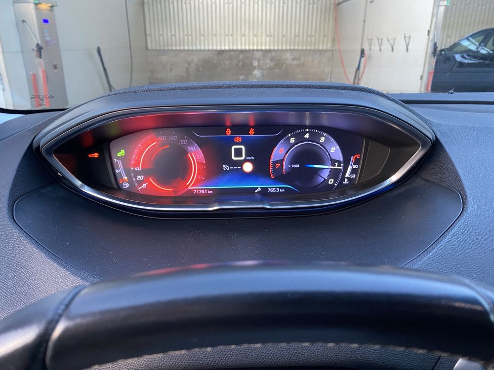 Peugeot 3008/ 1.2 i/131 cp/euro 6
