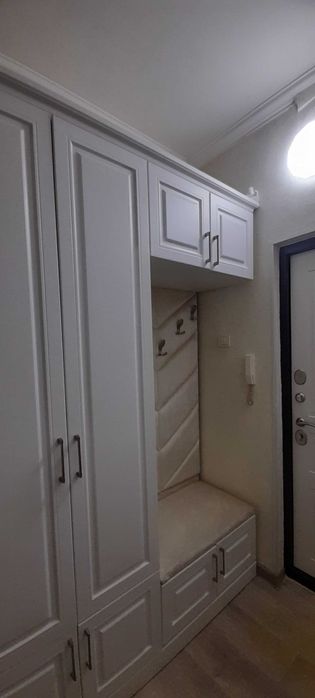 Белая прихожая в отличном состоянии