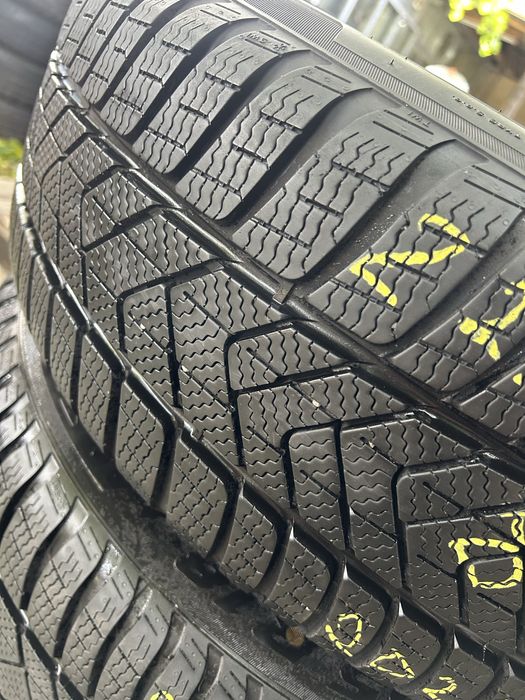 225/55/18 Pirelli 4 бр Зимни Дот 2023