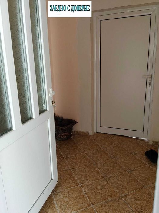 Уникална триетажна къща в гр,СВОГЕ, сред  живописното Искърско Дефиле