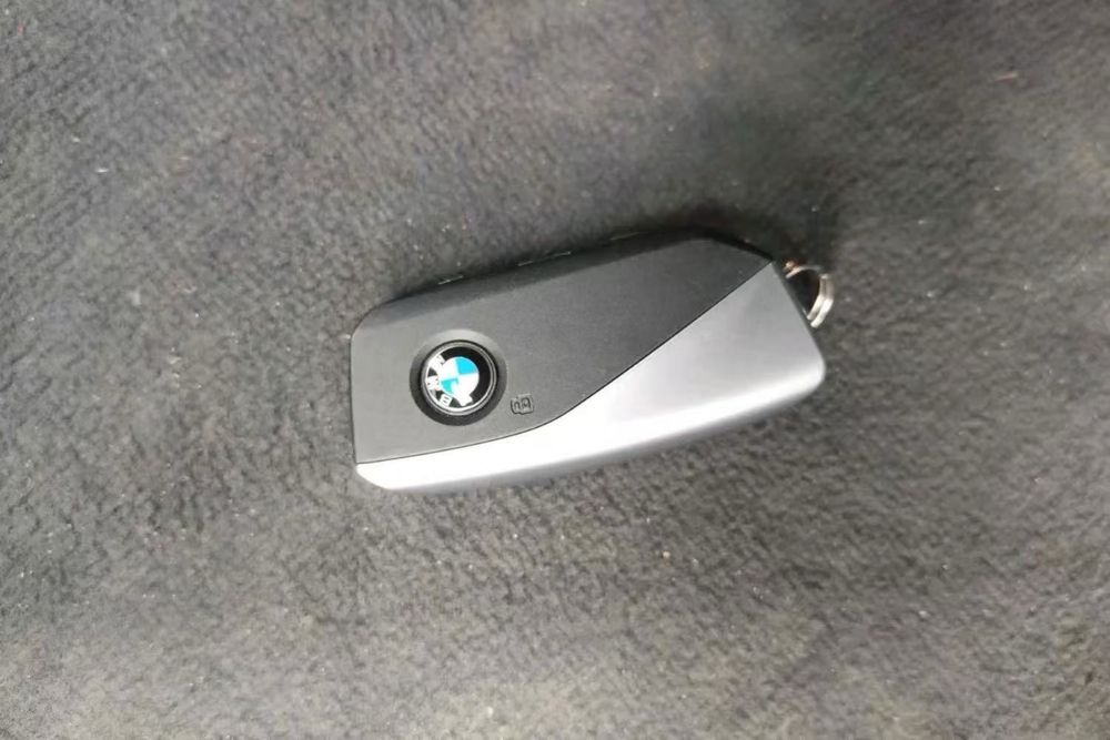 BMW i5 нд 40 номизга чикарберамиза