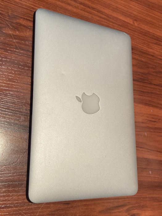 Продается MacBook Air 11 2014 года