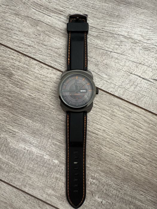 Продам часы наручные