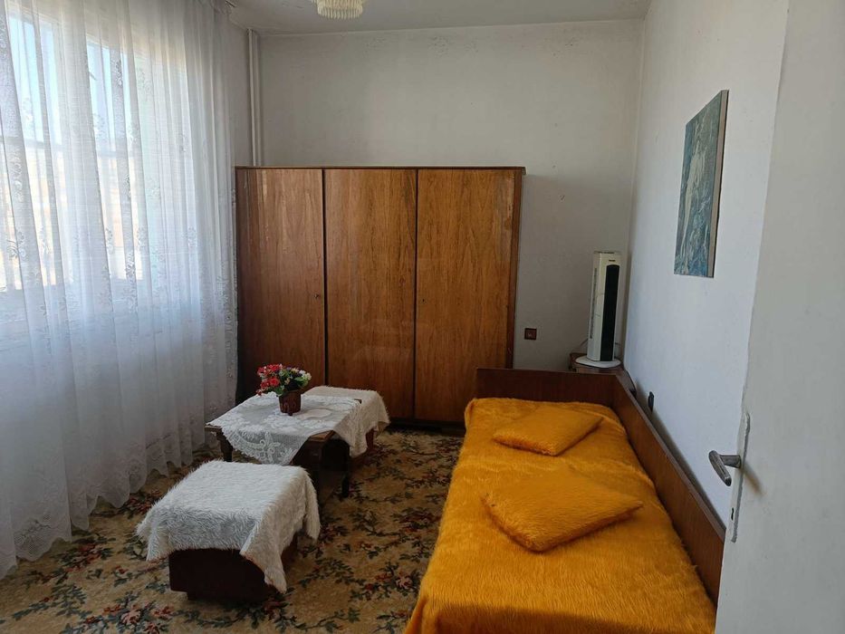 Продава се Четиристаен апартамент в Казанлък - 110 кв.м за 1159 €/кв.м - Снимка #3