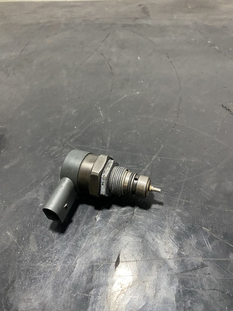 Regulator presiune BMW Seria 3 E46 320d 150cp 330d 204cp M47 M57