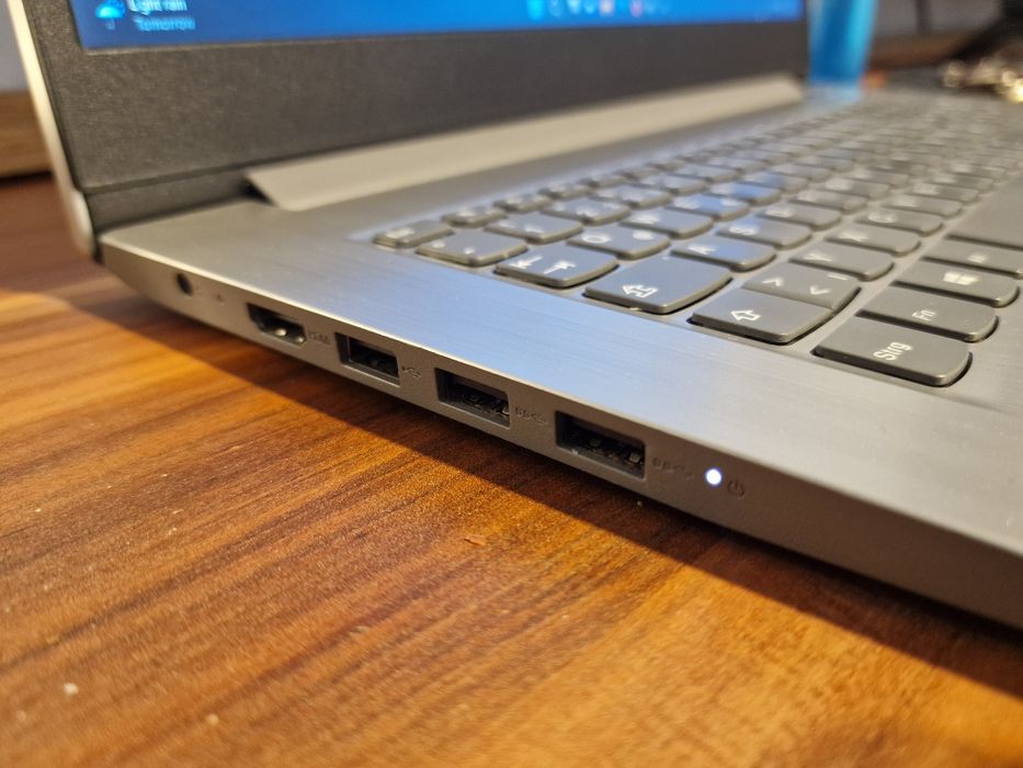 Laptop Lenovo Ryzen 5 Ideapad 3