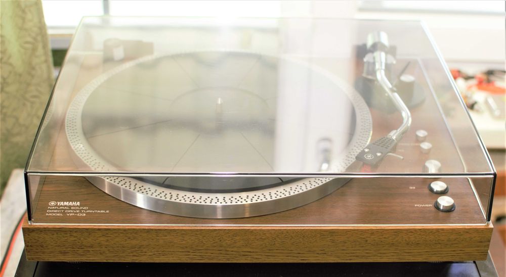 Проигрыватель виниловых дисков Yamaha YP-D3
