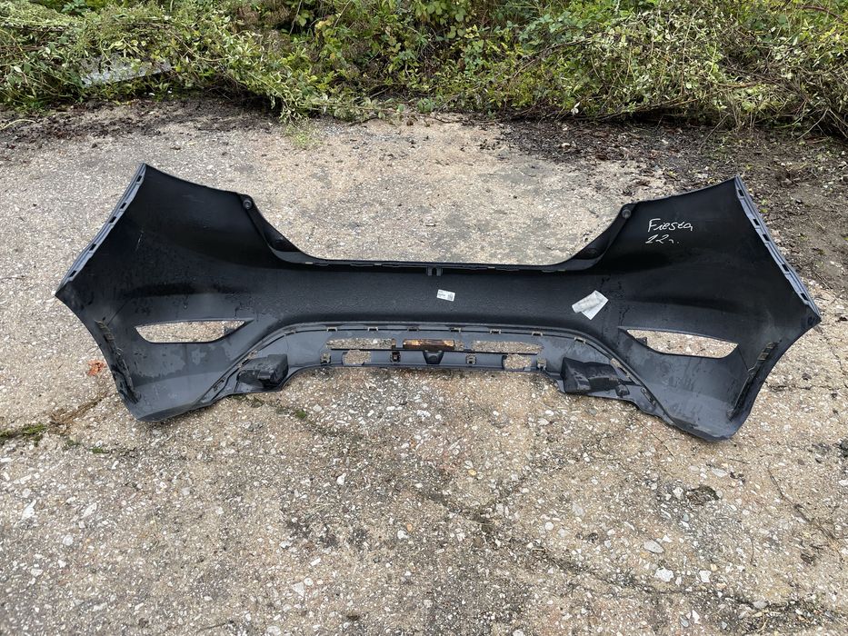 Задна броня за Форд Фиеста Ford Fiesta 2008-2013г 3бр