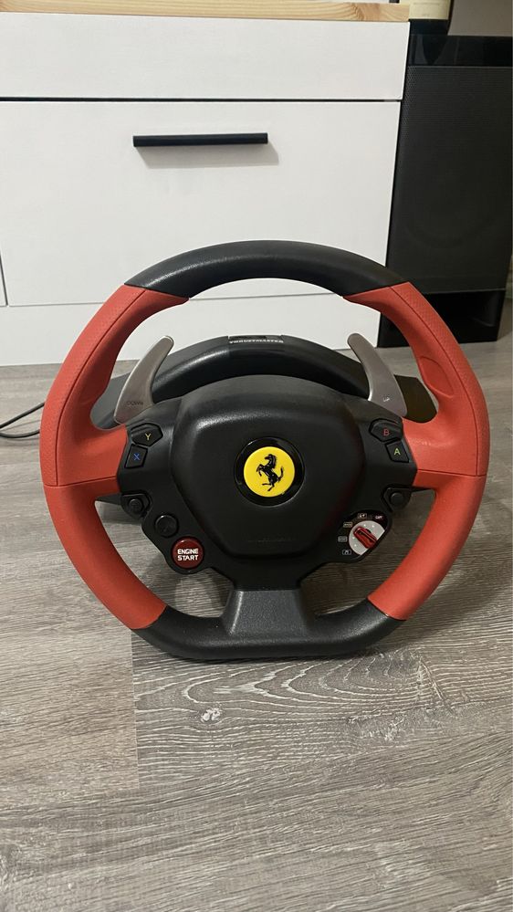 Volan-- Xbox-- gaming ThrustMaster Ferrari 458 Spider