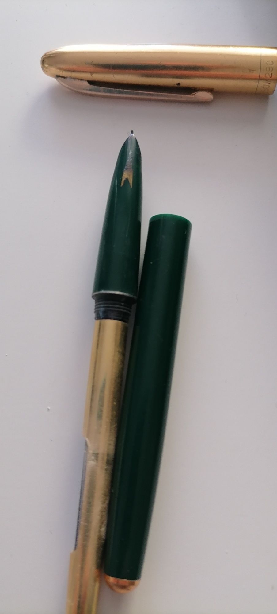 Lot 2 stilouri de colecție RAINBOW (202 și 290)