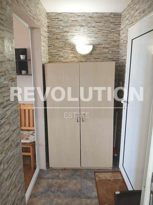 Дава се под наем Двустаен апартамент в Варна, Левски - 25 кв.м за 300 € - Снимка #7