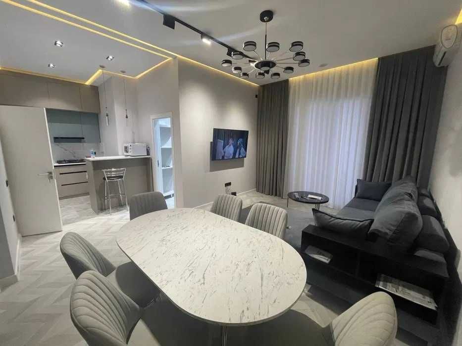 Успейте ! сдается новая 2х-ком квартира Ор-р метро Максим Горкий 985*