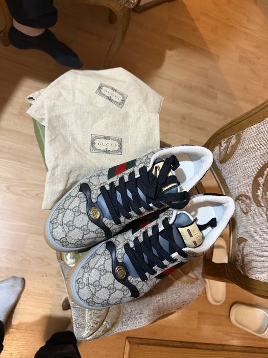Vand perechie de gucci