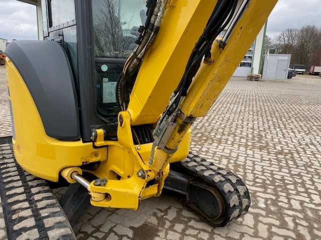 vand excavator pe senile