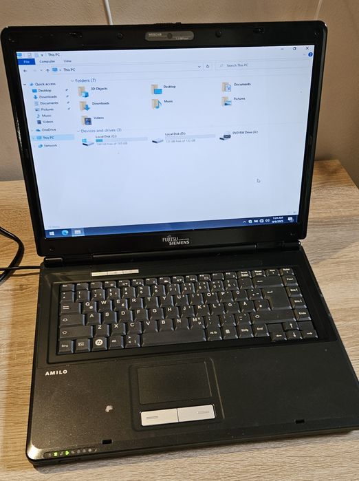 Fujitsu Siemens Amilo Pi2550