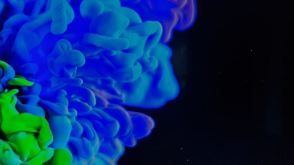 Samsung Crystal UHD 138