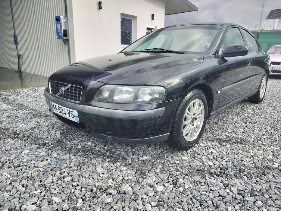 Volvo S60 din anul 2001 motor de 2.4 diesel la 999 euro