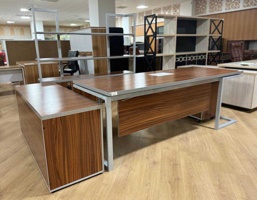 Набор офисной мебели