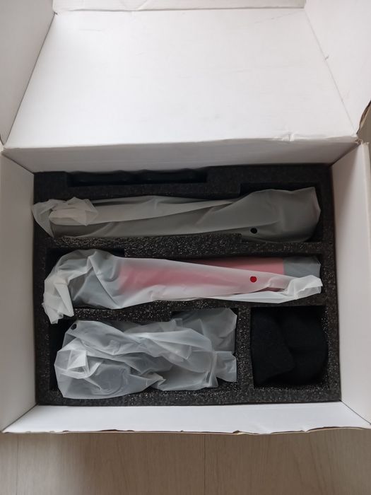 Продавам безжичен микрофон TONOR TW820