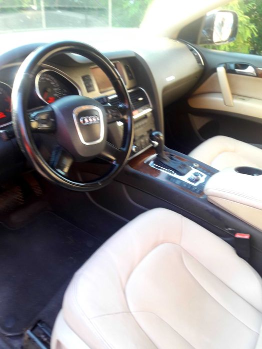 Ayди Q7 3000 TDI 240 к.с