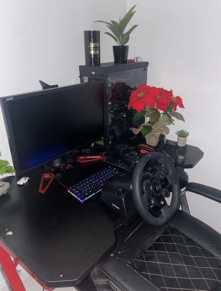 gaming setup+volan