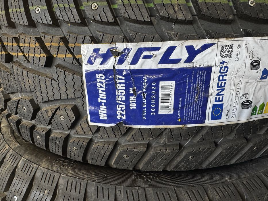 Шины 225/55 R17 новые
