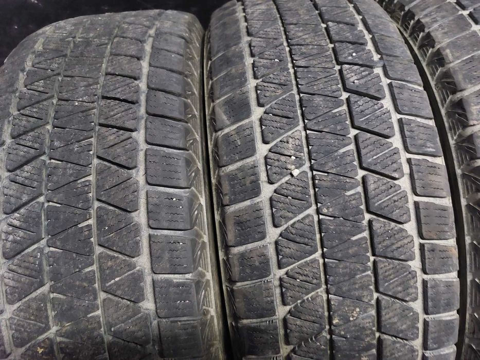 4бр.зимни BRIDGESTONE 265/65/17 112R DOT 5220