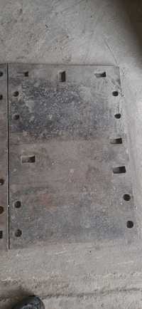 Шымкент Продам две плиты железные лафет под рельсыелезные