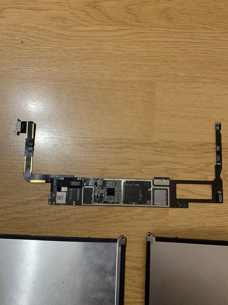 Части за различни таблети iPad