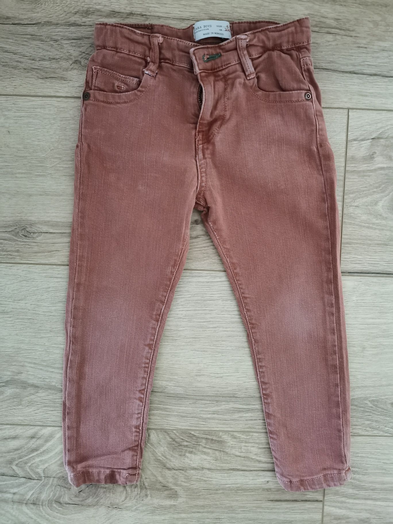 Pantaloni Zara mărimea 104