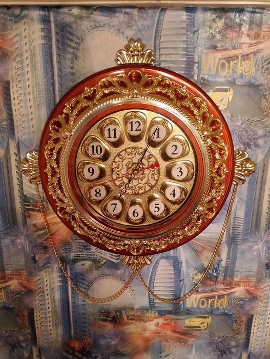 Продам часы настенные