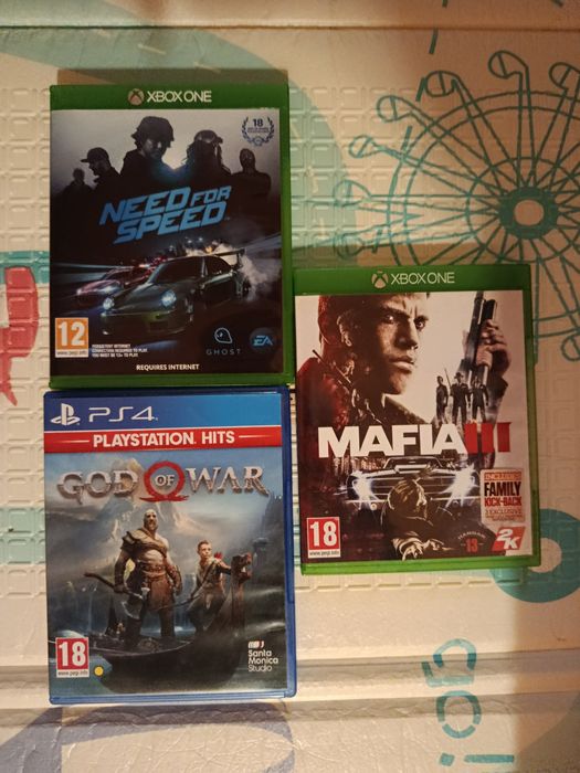 Ps4 slim + 8 jocuri + 1 maneta / controller