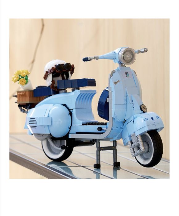 Ново Lego Vespa 18+