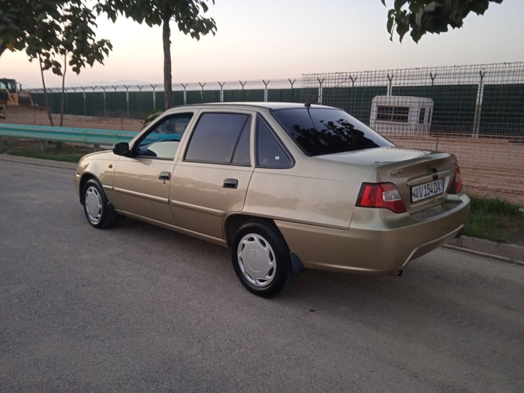 Nexia 2 2008 donc 1.5