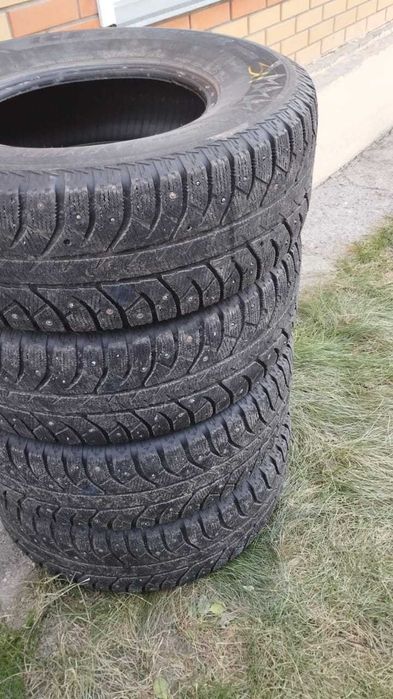 Продам комплект зимней резины