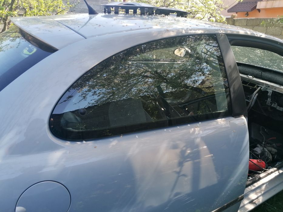 Plafoniera,arcuri spate,geam usa dreapta seat ibiza 2003