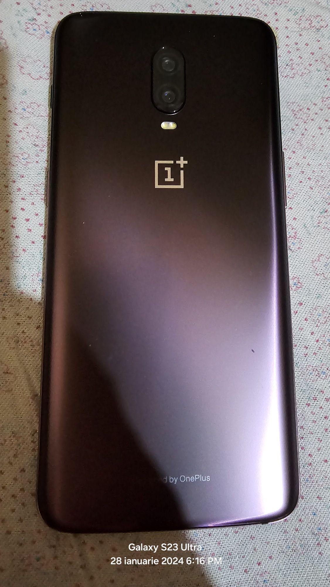 Vând Oneplus 6T Thunder Purple